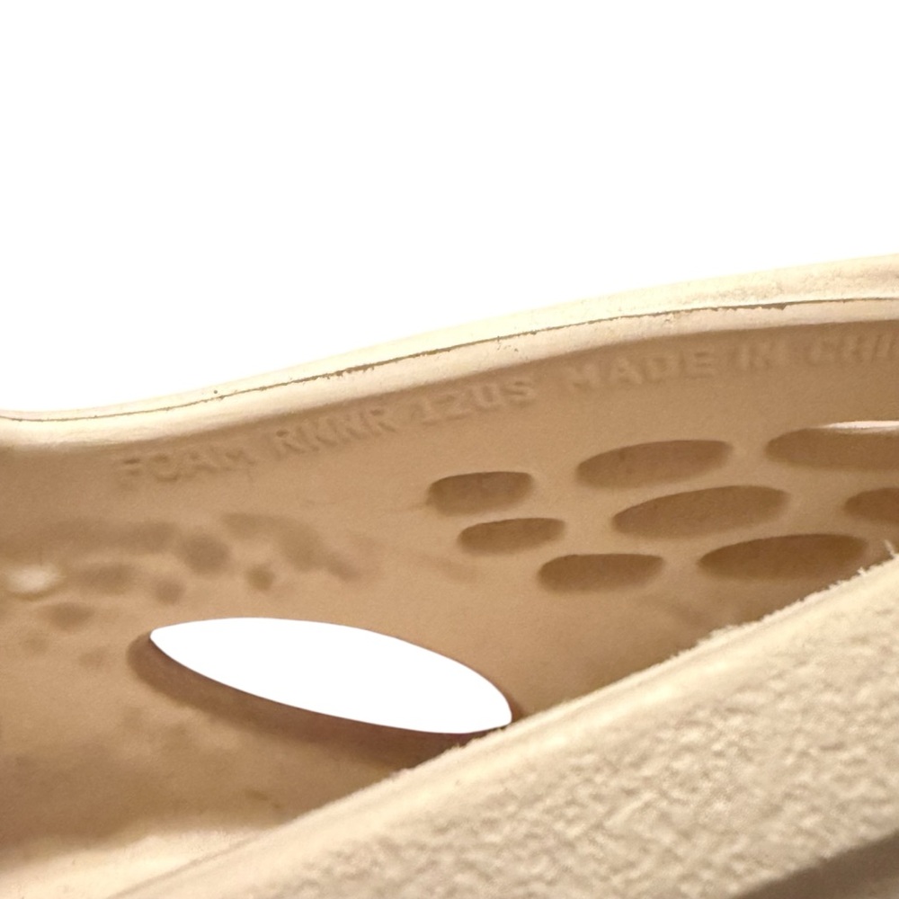 Men’s Adidas Yeezy foam runner size 12 - Picture 9 of 9